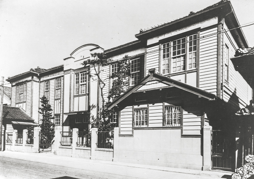 創立当初の名古屋第一工学校校舎 （元金城英語学校）