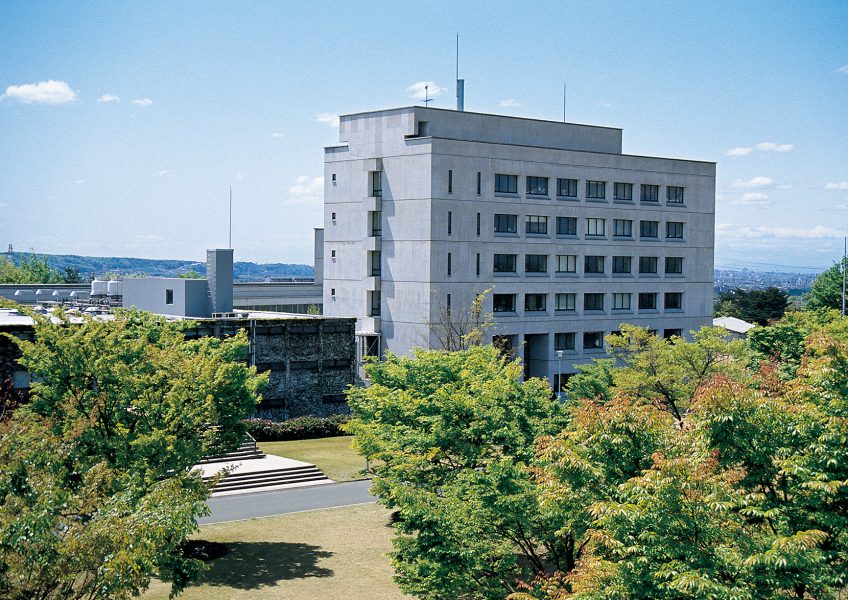 中部大学経営情報学部（21号館）