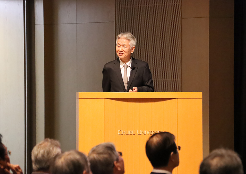 特別講演会での渡辺教授